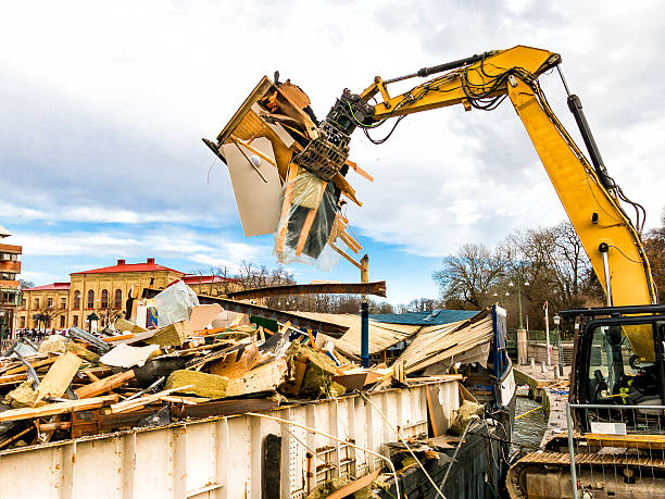 Best Professional Junk Removal  in Moss Point, MS